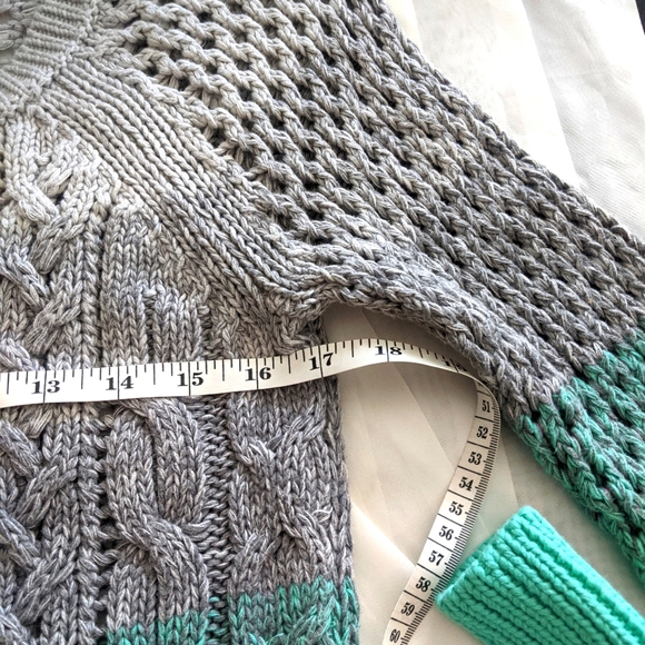 American Eagle Sweater - Picture 4 of 6